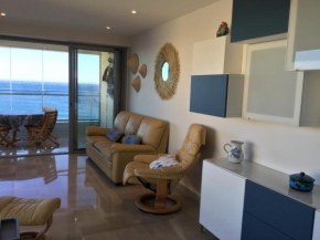 Bord de mer - Cannes la Bocca